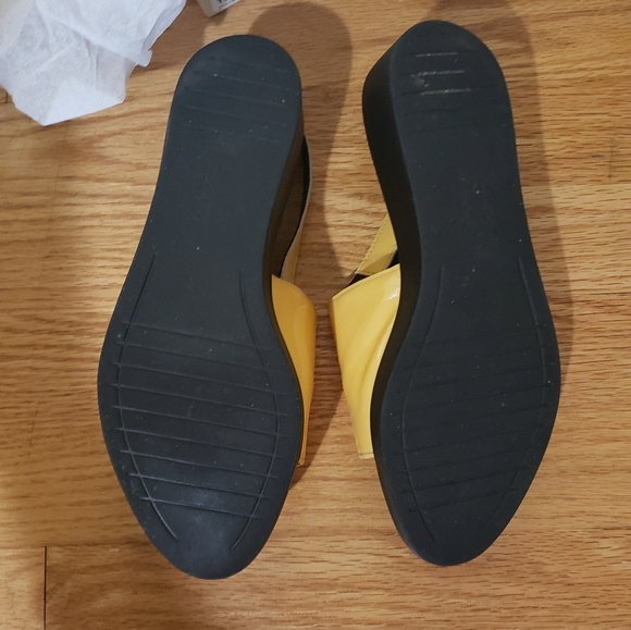 Hopp Studio Wedge Slide - Picture 4 of 4